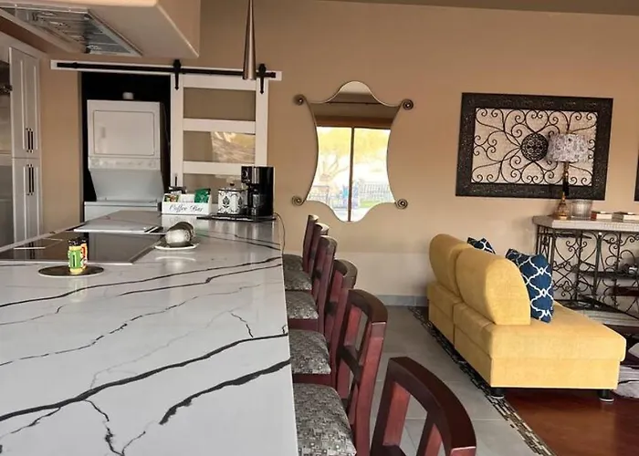 Luxurious Mountain Ranch Retreat Apartment *